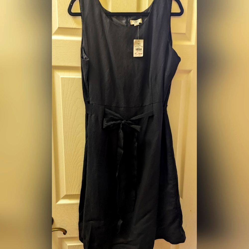 The Cato Black Sleeveless Dress in size 18W is a stylish and versatile NWT